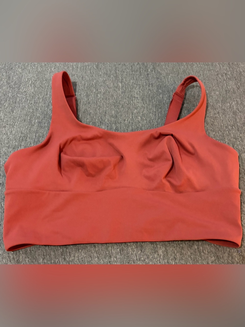 NWOT Victoria’s Secret VSX Elevate Cross-Back Mesh Sports Bra